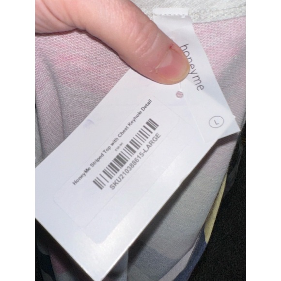 Honeyme striped top with chest keyhole detail - Picture 4 of 5